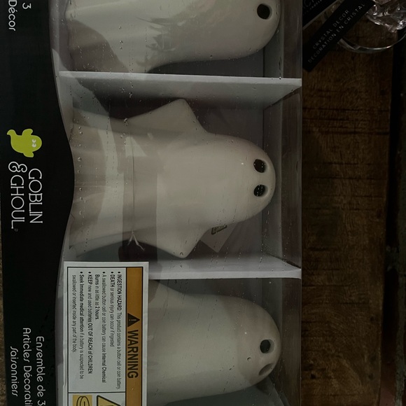 Goblins and ghouls set of three ghosts great for Halloween day light up NWT - Picture 5 of 6